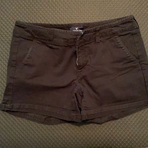 black American Eagle shorts